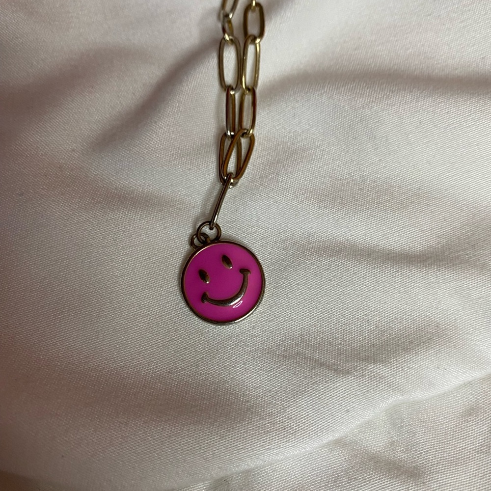 PREPPY SMILE FACE CHAIN NECKLACE